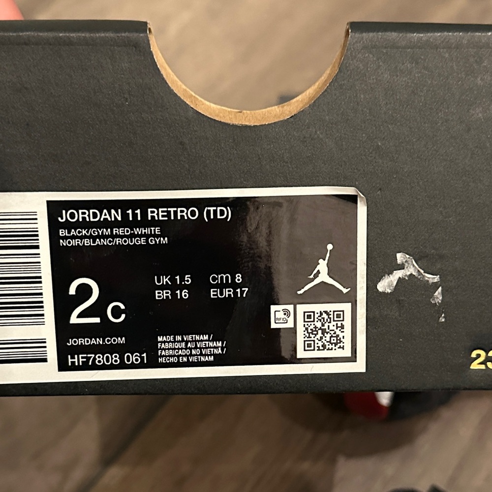 Nike Jordan 11 Retro Kids Black and Red Sneakers - Picture 6 of 6